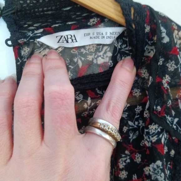 Zara Sheer Bohemian Floral Black Red White Lace Detail Flowy Peasant Top Sz S - Picture 5 of 8